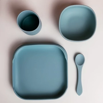 Minimal baby étkészlet tapadókoronggal baby blue színben